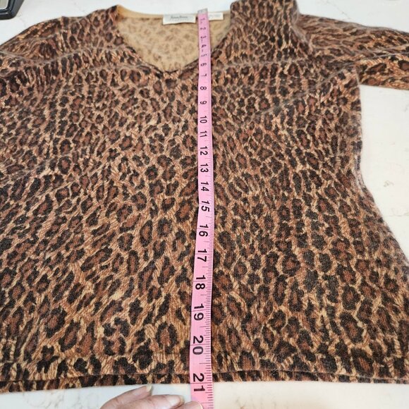 Neiman Marcus 100% Pure Cashmere Sweater Size Small Leopard Print Brown Preppy - Picture 8 of 8
